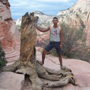 Meet your Posher, Javier